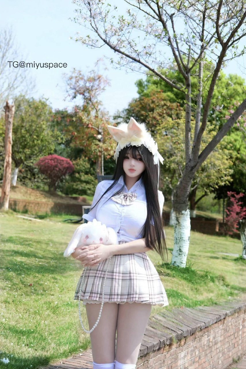 咩咩酱 2025-09-11 15:33:19 叽里咕噜说什么呢 听不懂 想亲嘴 第3张