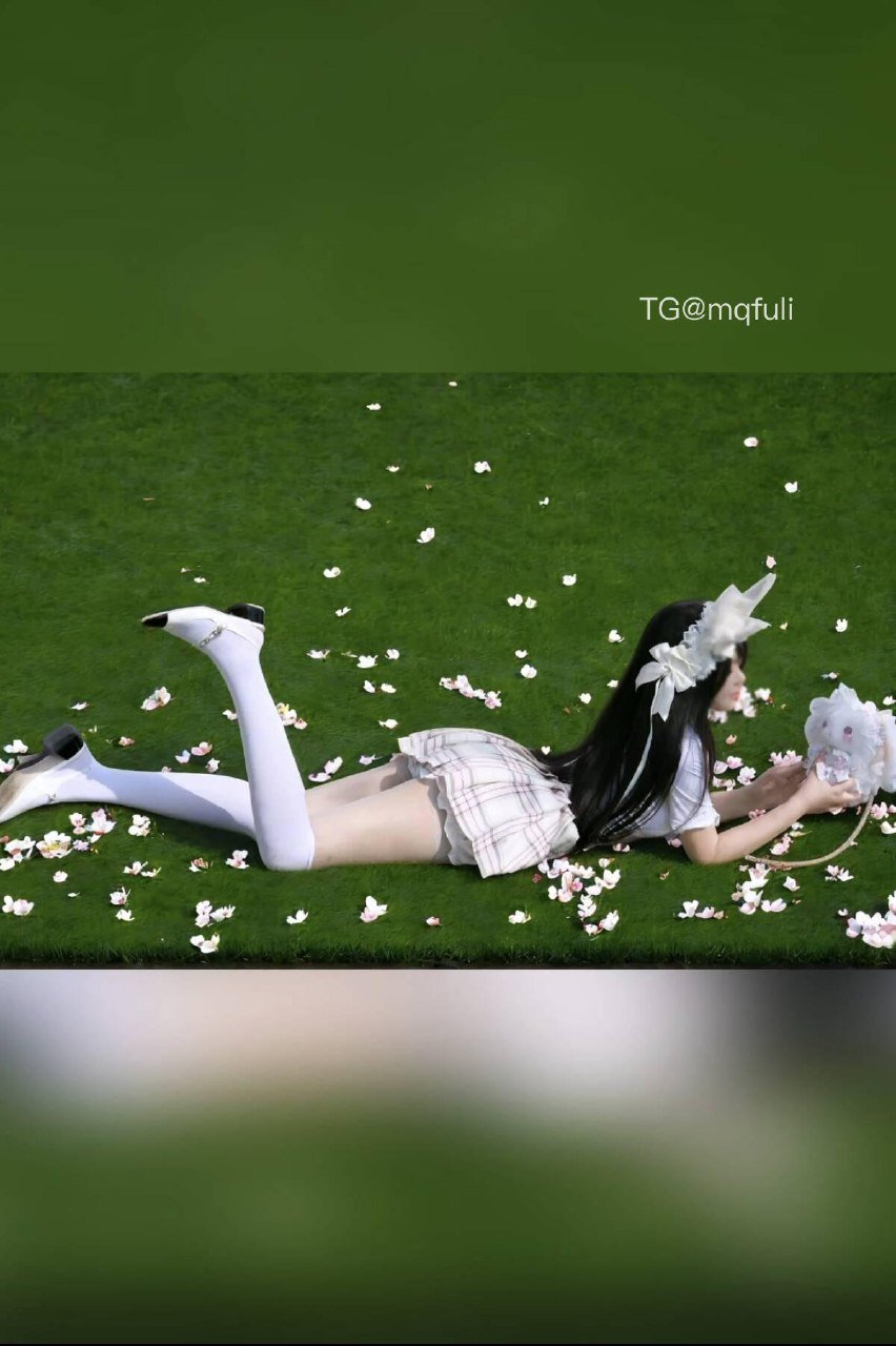 咩咩酱 2025-09-11 15:33:19 叽里咕噜说什么呢 听不懂 想亲嘴 第4张