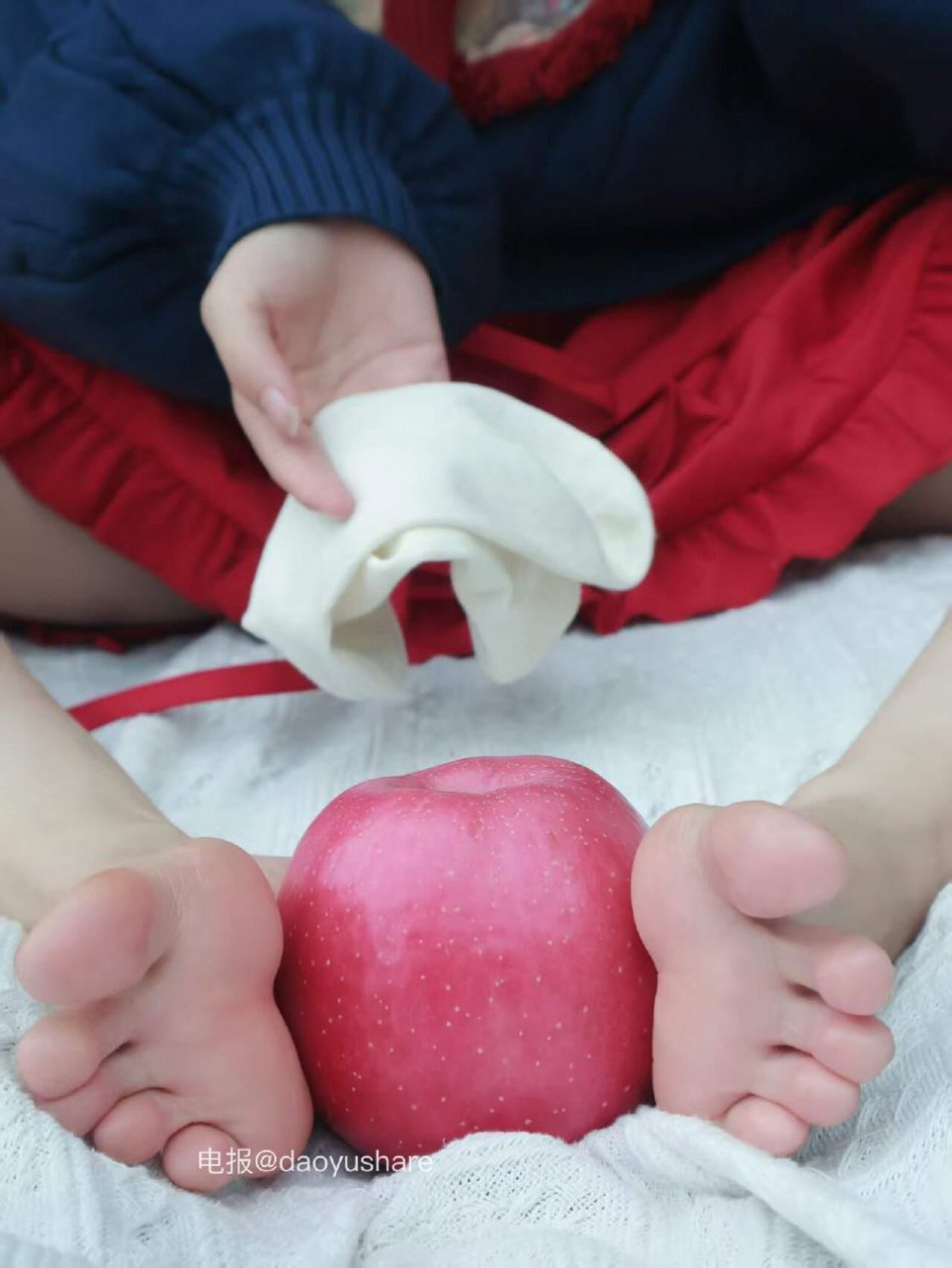 小兮有点宅 2025-09-28 01:00:18 爱我就忘了地球上其他30亿女孩 第1张