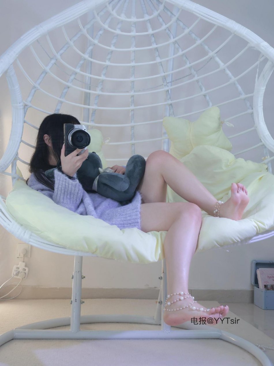 小兮有点宅 2025-09-28 15:55:38 晚安这个词太暧昧了 只准你对我讲 第1张