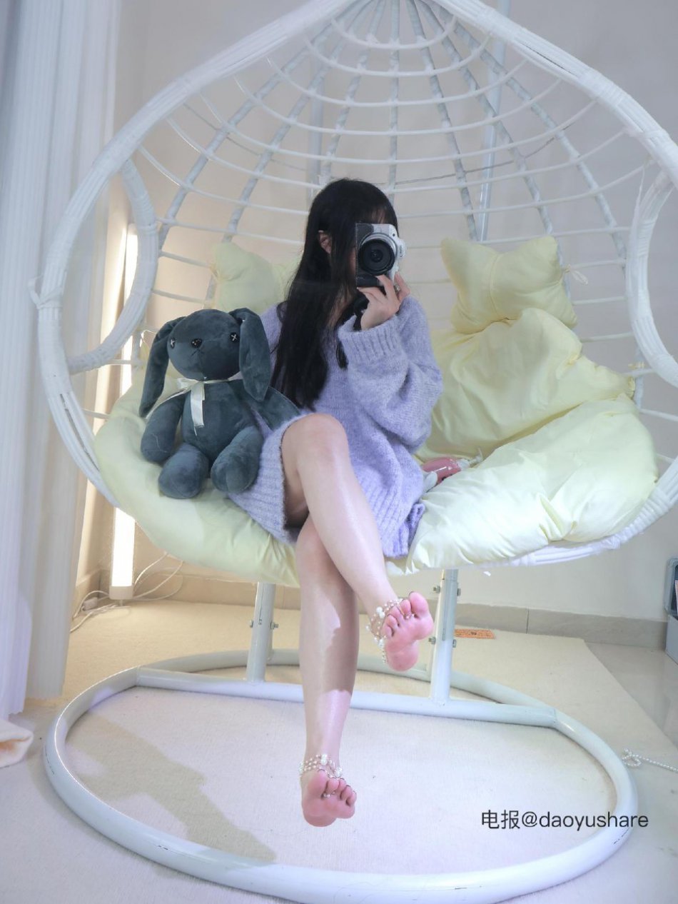 小兮有点宅 2025-09-28 15:55:38 晚安这个词太暧昧了 只准你对我讲 第2张