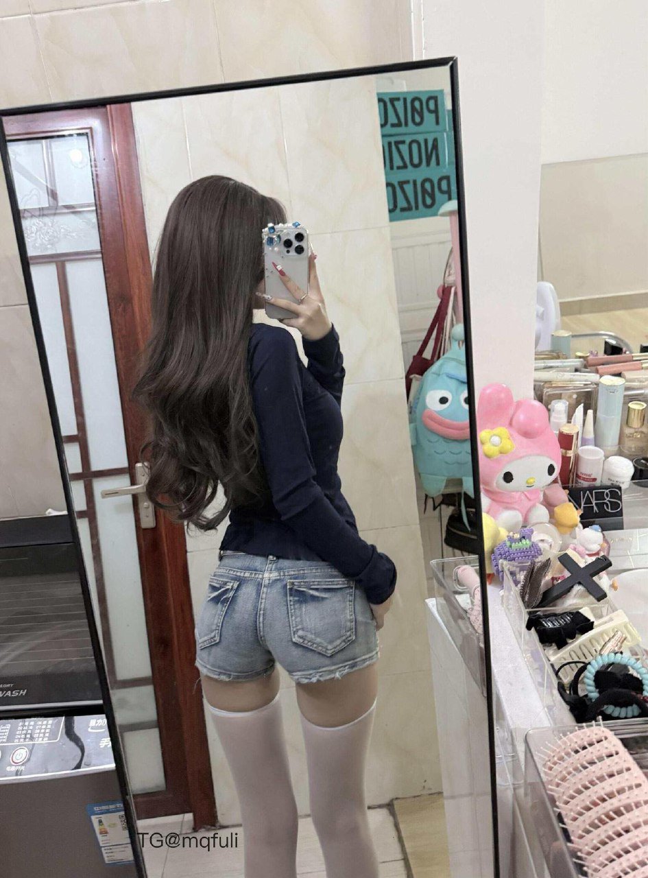 把男人夹到哭 2025-09-24 23:10:43 谁来给我擦擦镜子