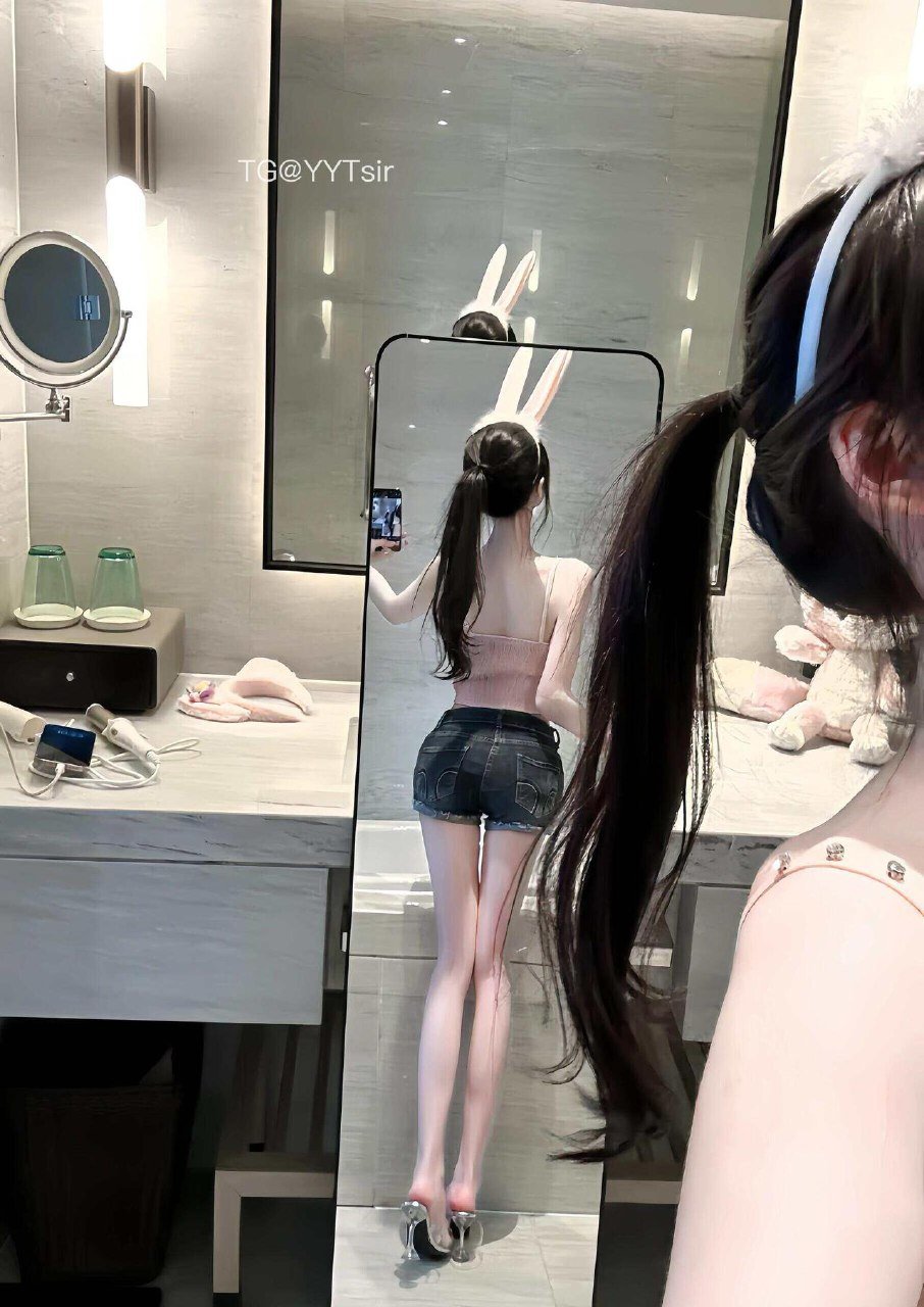 alice琪宝 2025-09-03 19:40:27 照片35p 第1张