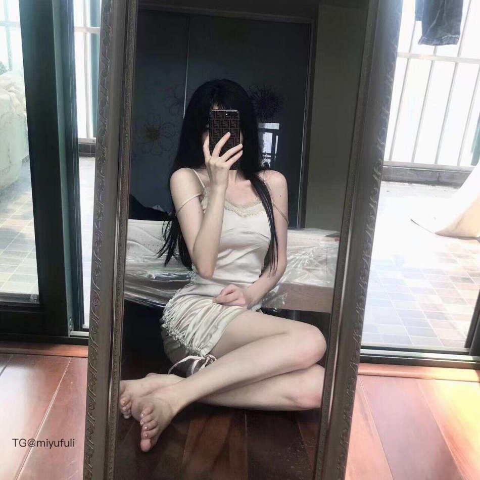 alice琪宝 2025-09-03 19:40:27 照片35p 第23张