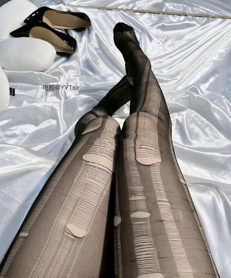 想做你的猫 2025-09-22 04:42:51 在这样熬下去 我要不行了！