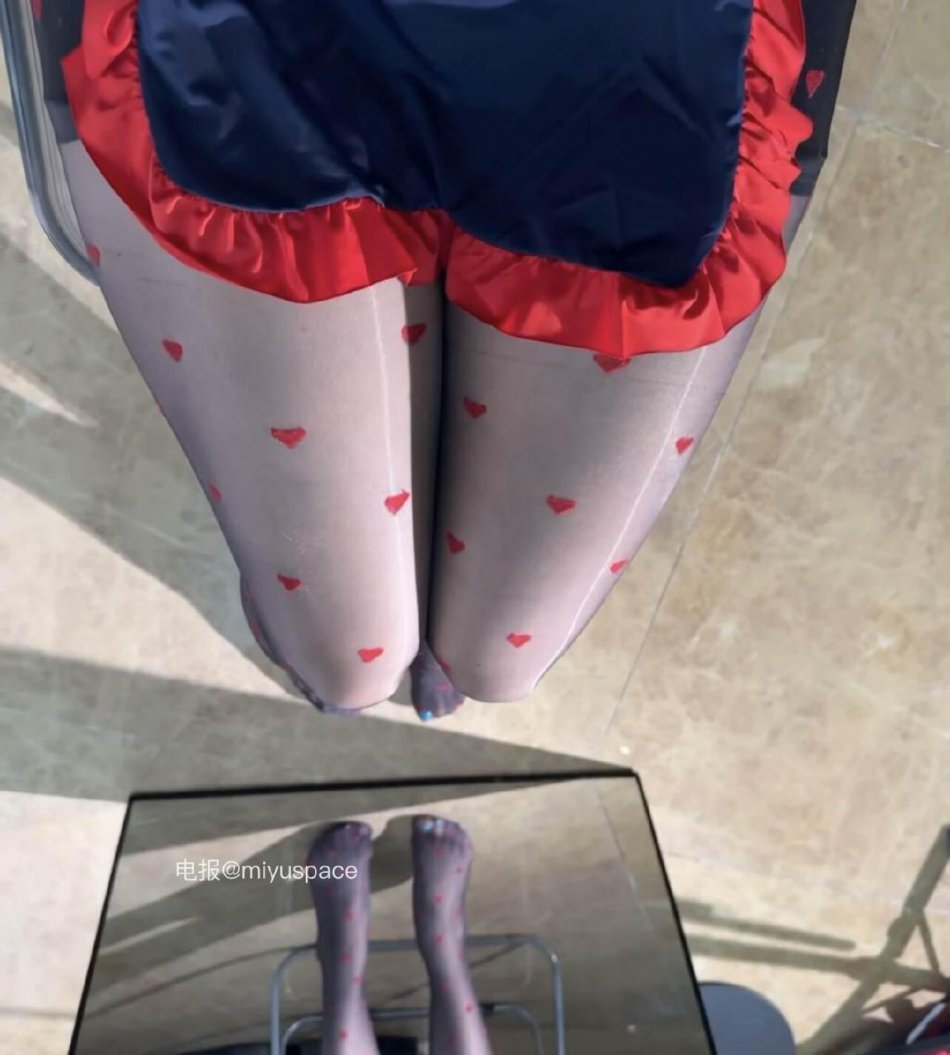 想做你的猫 2025-09-22 04:42:51 在这样熬下去 我要不行了！