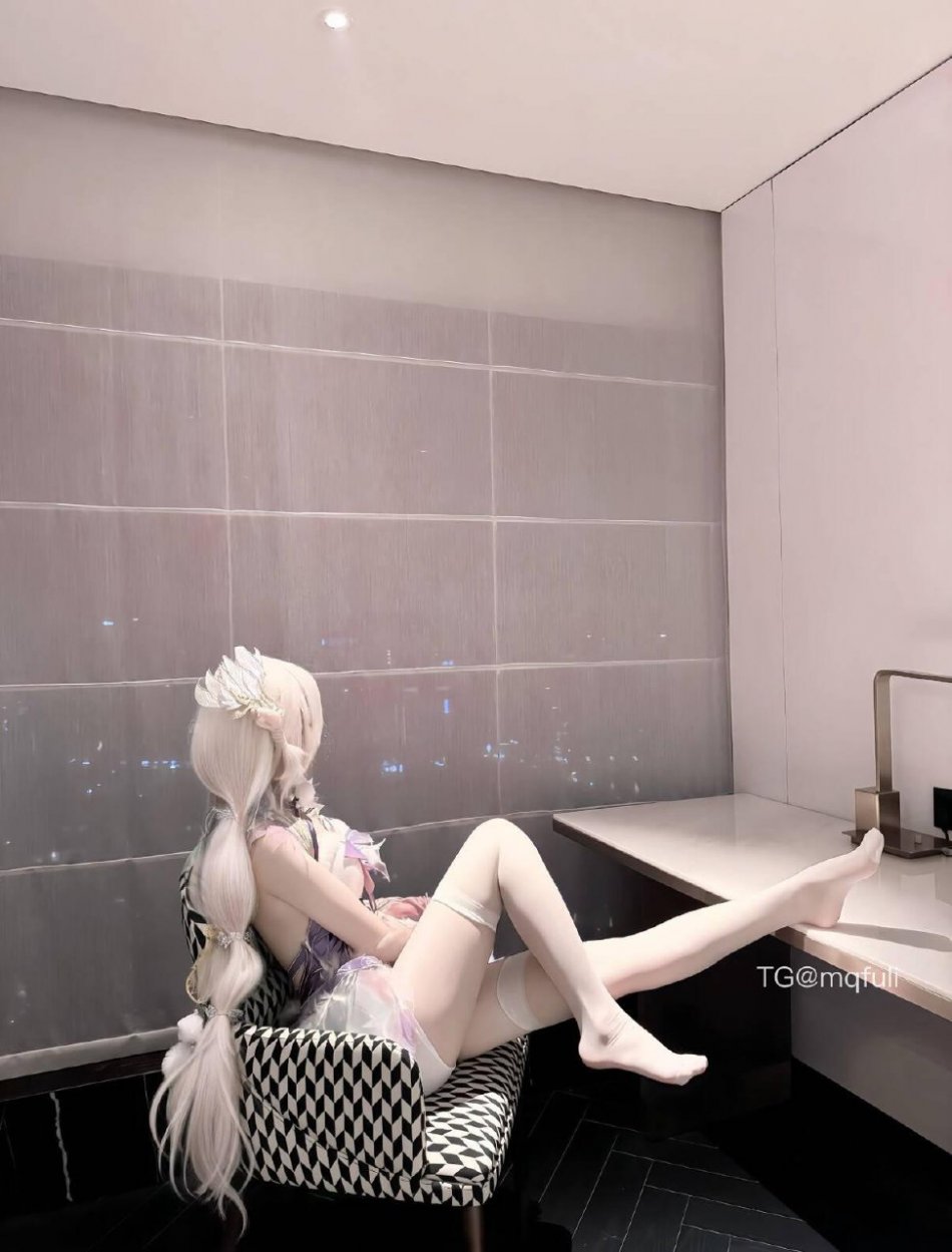 是桃桃呀🍑 2025-09-16 00:11:56 拜托，不要对小狗冷冰冰啦