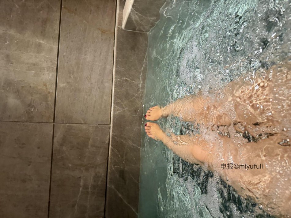 爆炒肉肉啦 2025-10-01 11:50:03 游泳去喽