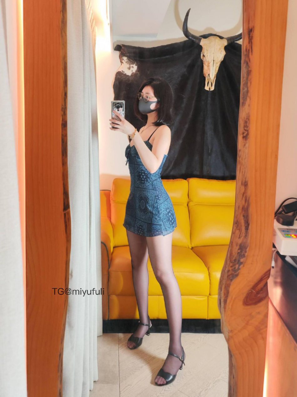 Naimi奶咪 2025-10-11 16:56:28 应该好好休息了,还有几张马上发 第2张