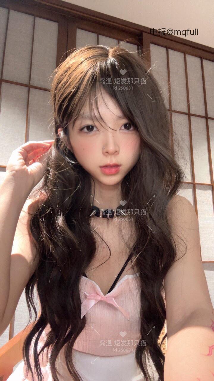 短发那只猫 2025-10-14 23:40:34 本喵可爱11连击 有没有甜到你的心 第11张
