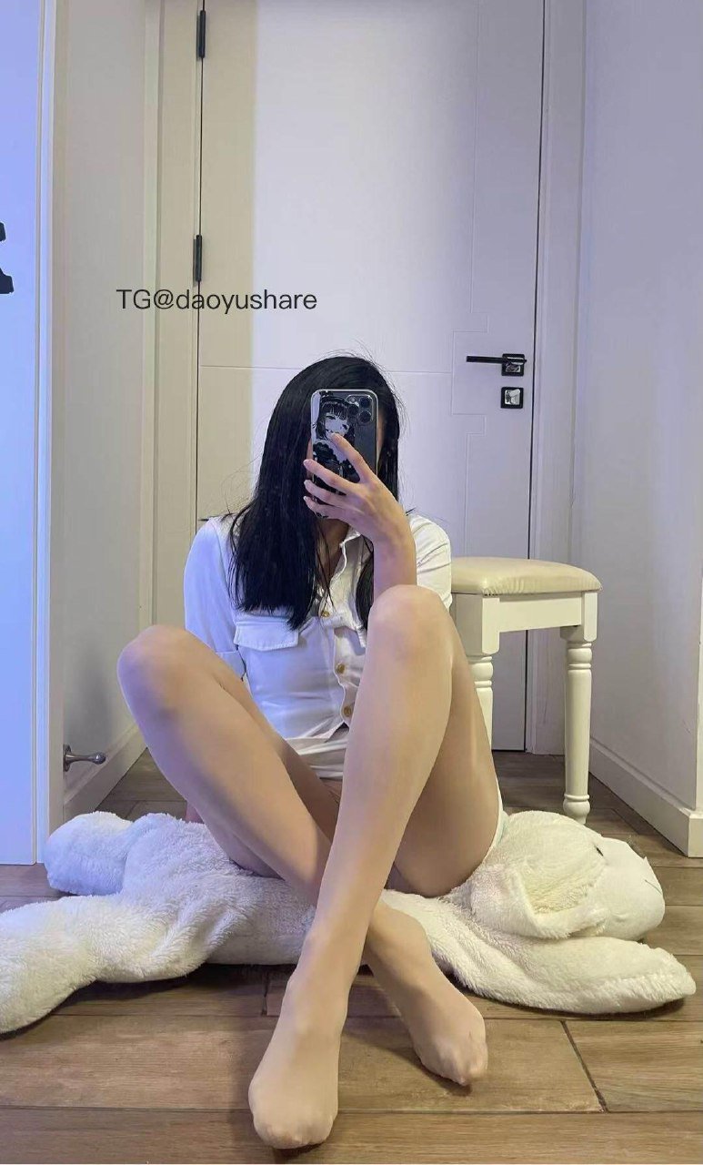 yummyki 2025-10-30 10:45:04 点赞 叉开腿 第8张