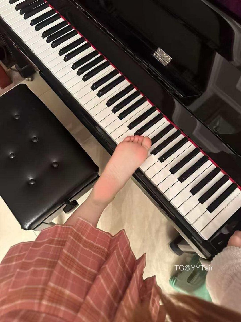 小迟点点 2025-10-14 16:45:33 别光忙着工作 也要忙着想我 第7张