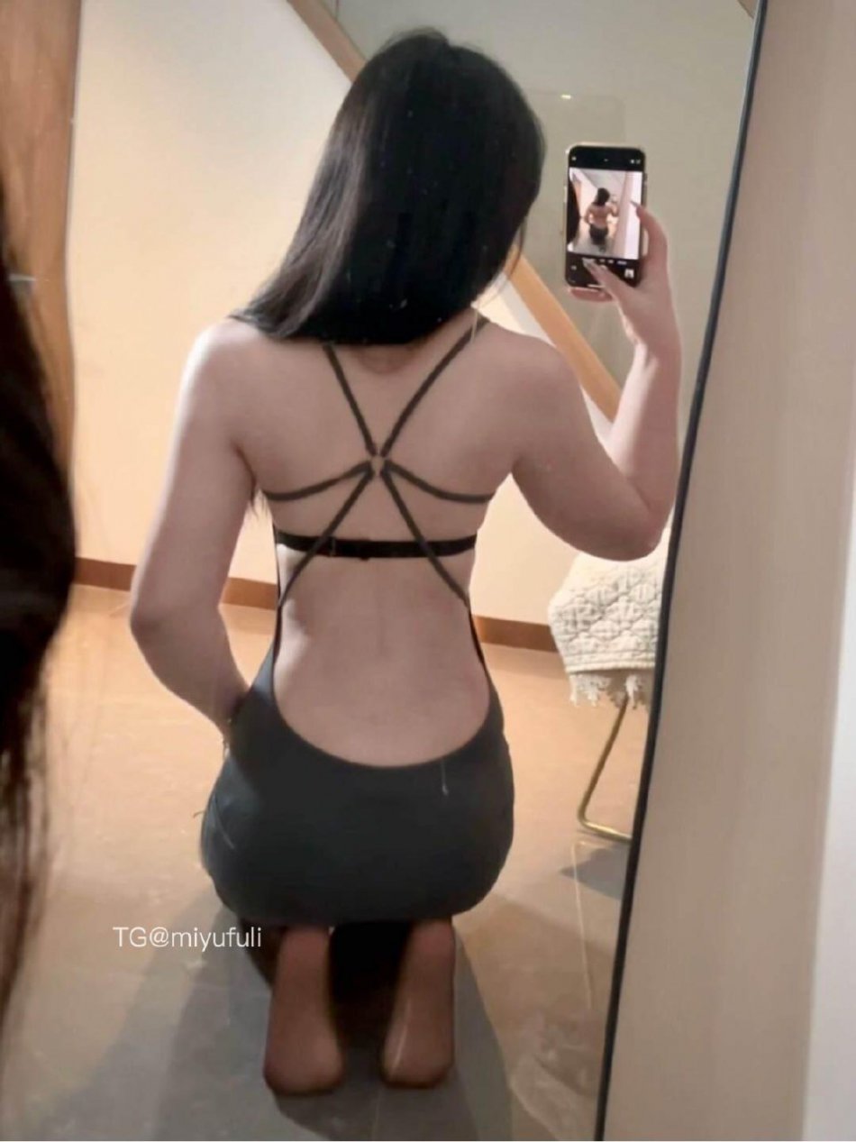 小妮酱紫 2025-10-14 19:54:11 站着还是跪着 宝宝们喜欢哪一款呀