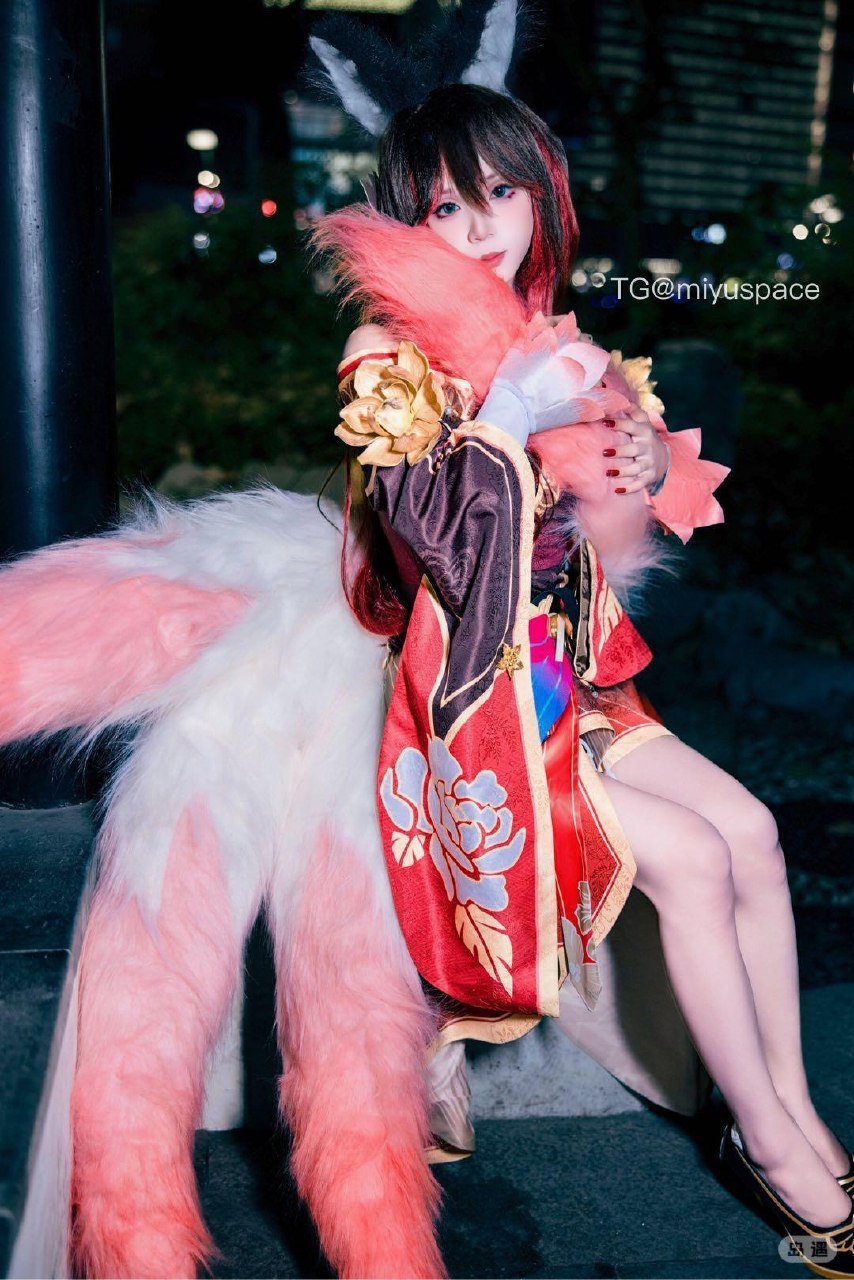 将镜 2025-10-15 11:23:21 跟我就发誓 跟她就发钱是吧🤫