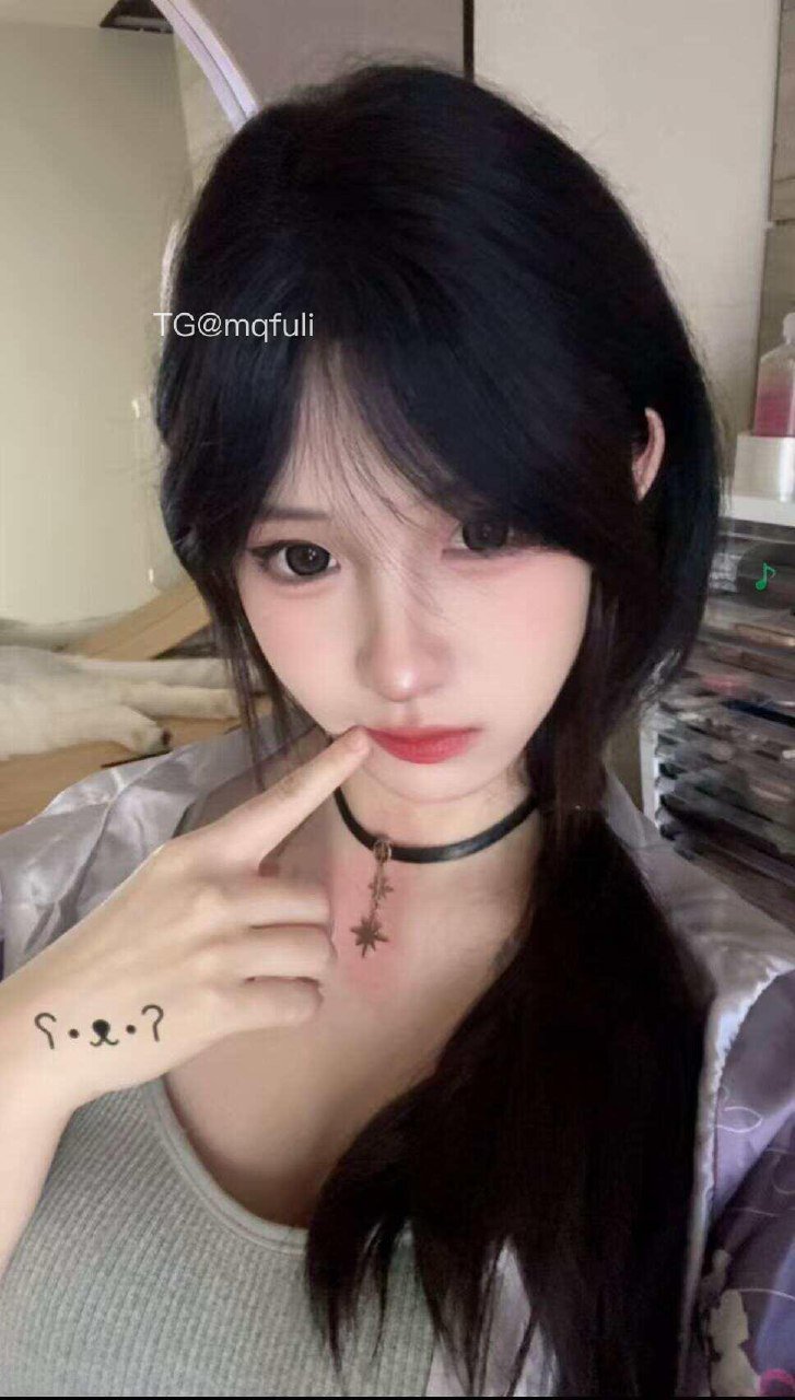 雪顶 2025-11-08 18:23:02 双十一限定特惠🔥「小雪の密写真典藏」✨ 第1张