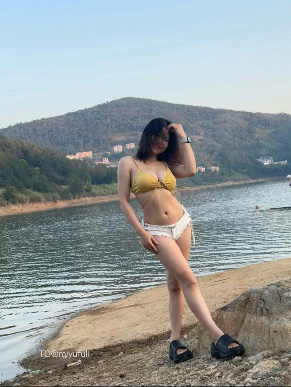 喵喵老师 2025-11-10 13:40:39 算弥补了夏天没去海边穿比基尼的遗憾 第5张