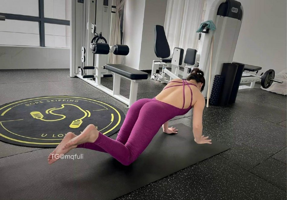 喵喵老师 2025-11-10 14:13:40 这个动作能坚持多久🐶 第10张