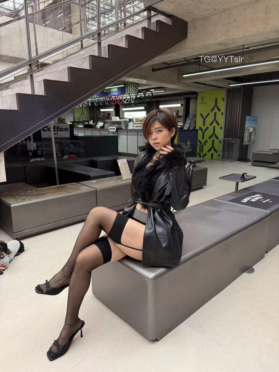 短发那只猫 2025-11-11 13:19:35 别老是给那个女的发消息 第8张