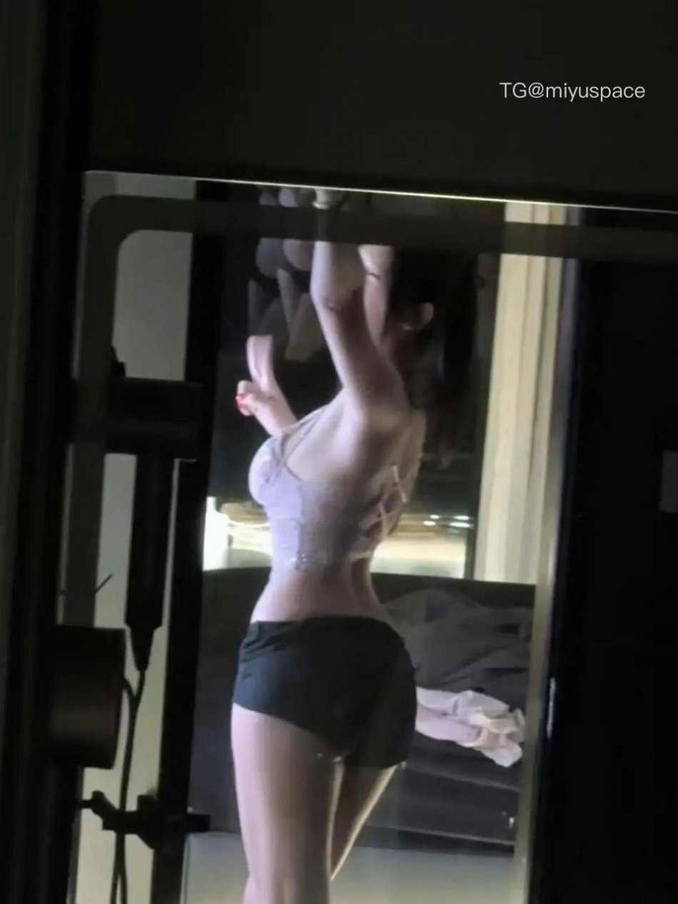 嘉欣 2025-11-13 09:42:50 小乖快说永远爱我的臭脾气 第2张