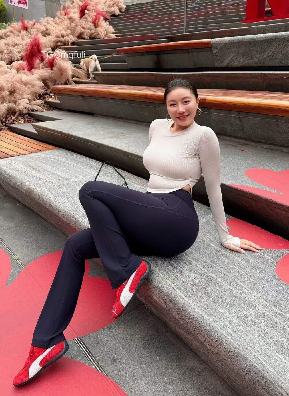 鹿瑶 2025-11-13 15:01:23 爱诞生于每一次垂眸相视的瞬间 第8张