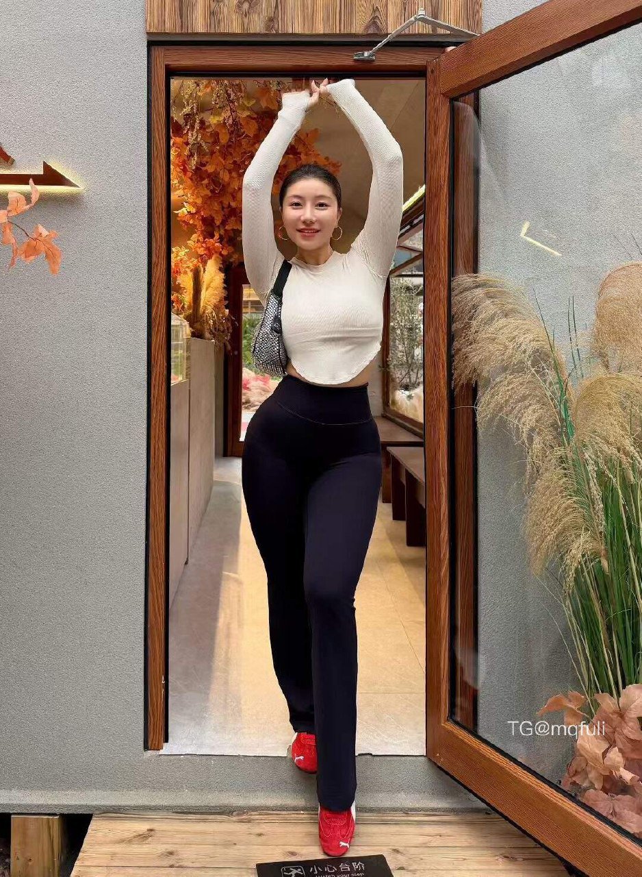 鹿瑶 2025-11-13 15:01:23 爱诞生于每一次垂眸相视的瞬间 第3张