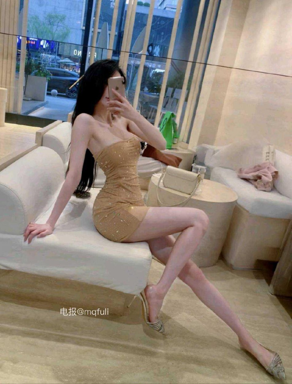 小花猫 2025-11-15 10:33:15 放松一下 第1张