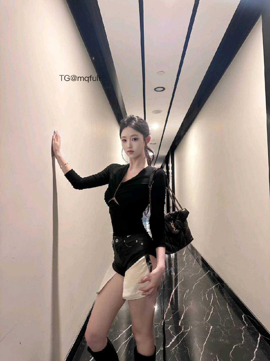 允朵 2025-11-13 11:31:36 谋爱之前，先谋生