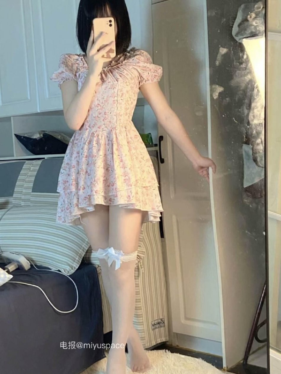 小喵眠 2025-11-12 15:08:41 黑丝+jk=你今晚的失眠套餐 第9张