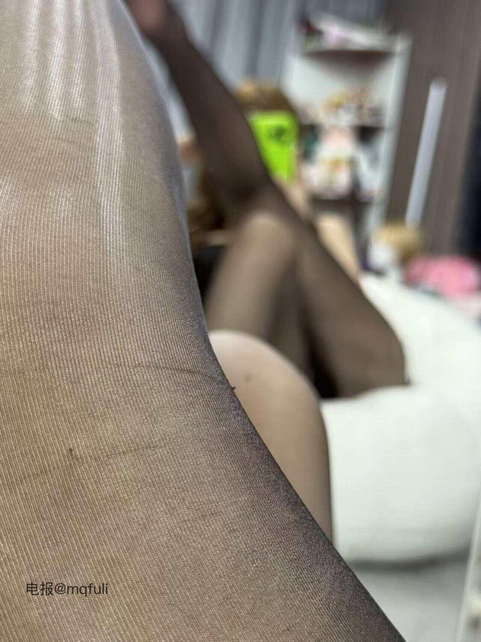 蛋蛋梦 2025-11-19 11:00:25 年少不知黑丝好 第1张