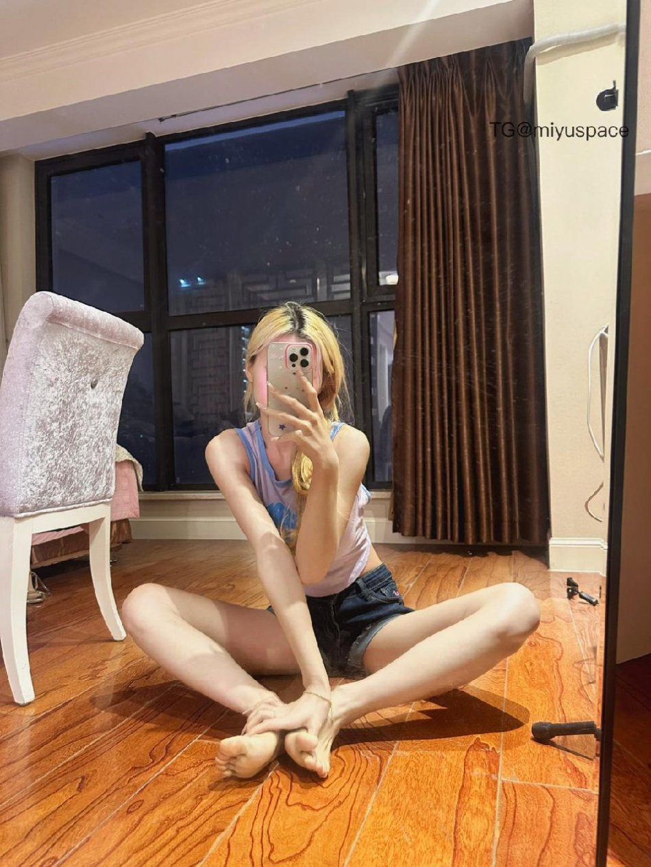 小迟点点 2025-11-19 19:19:49 腿好像长粗了诶 第2张