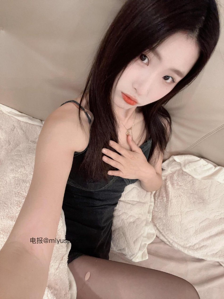 粉红小香猪 2025-11-20 14:09:04 臭宝要看的白衬衫🙂‍↔️ 第3张