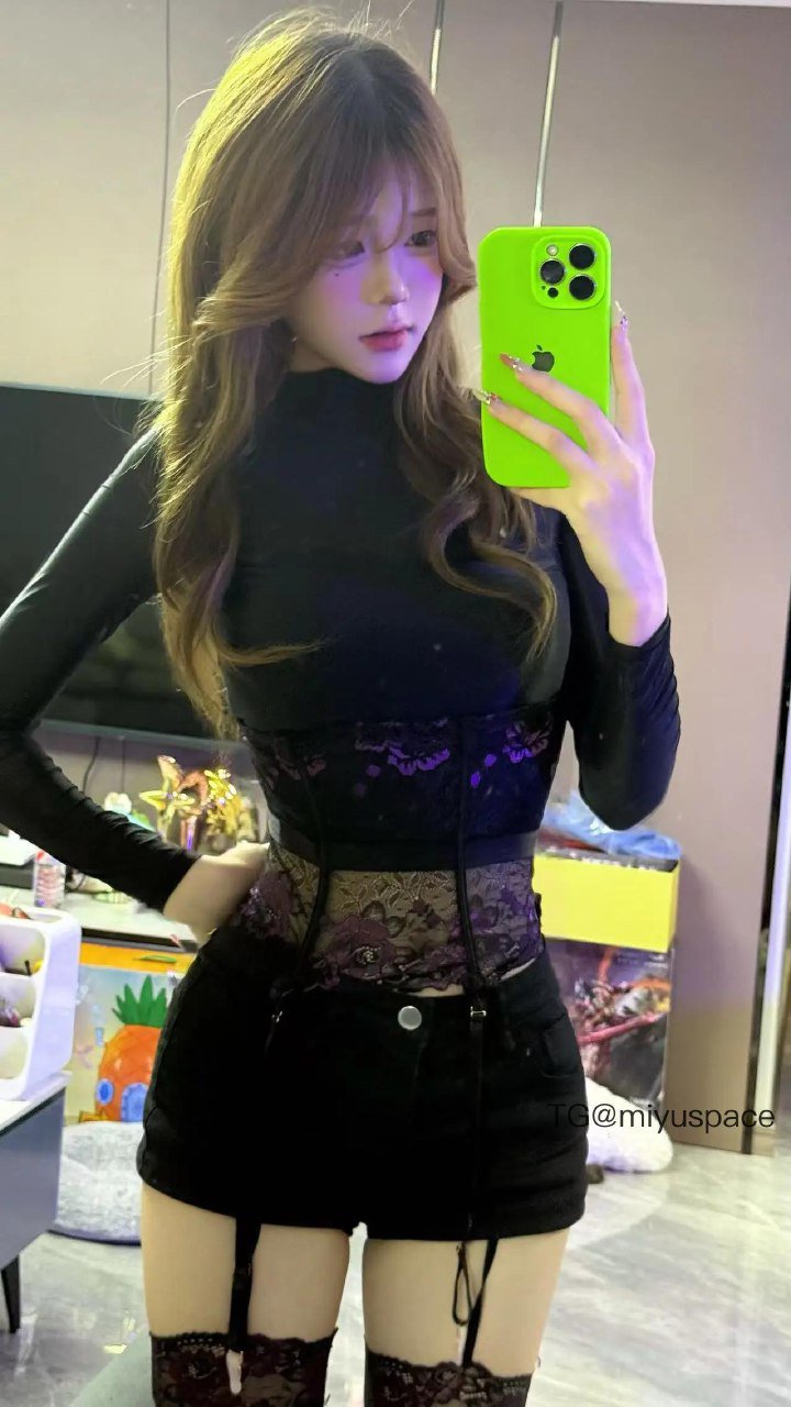 蛋蛋梦 2025-11-22 10:31:58 黑丝界的神