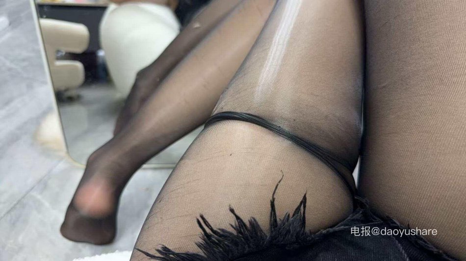 蛋蛋梦 2025-11-25 10:44:03 喜欢下雨天 又不是那么喜欢