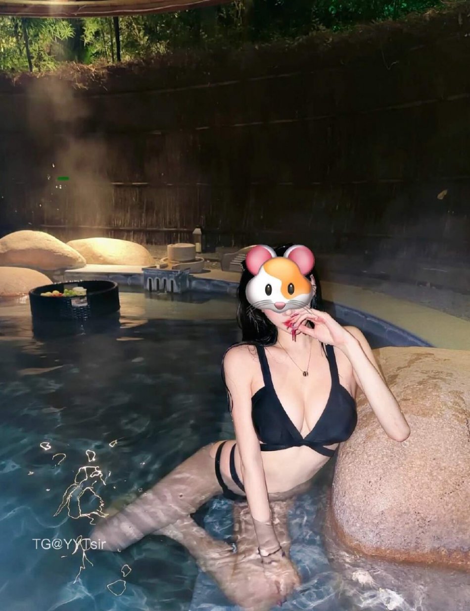 午夜桃香 2025-11-30 01:33:46 是你喜欢的样子吗 第2张