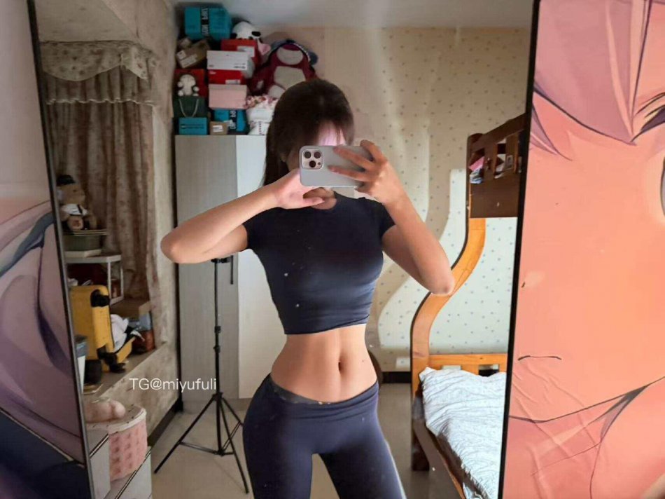 藤藤菜 2025-11-19 17:40:42 这套够显身材吧 第3张