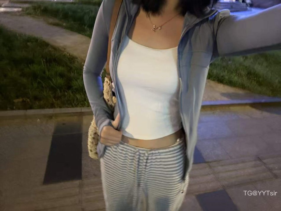 藤藤菜 2025-11-19 16:10:29 有喜欢这身ootd的宝宝吗 第4张