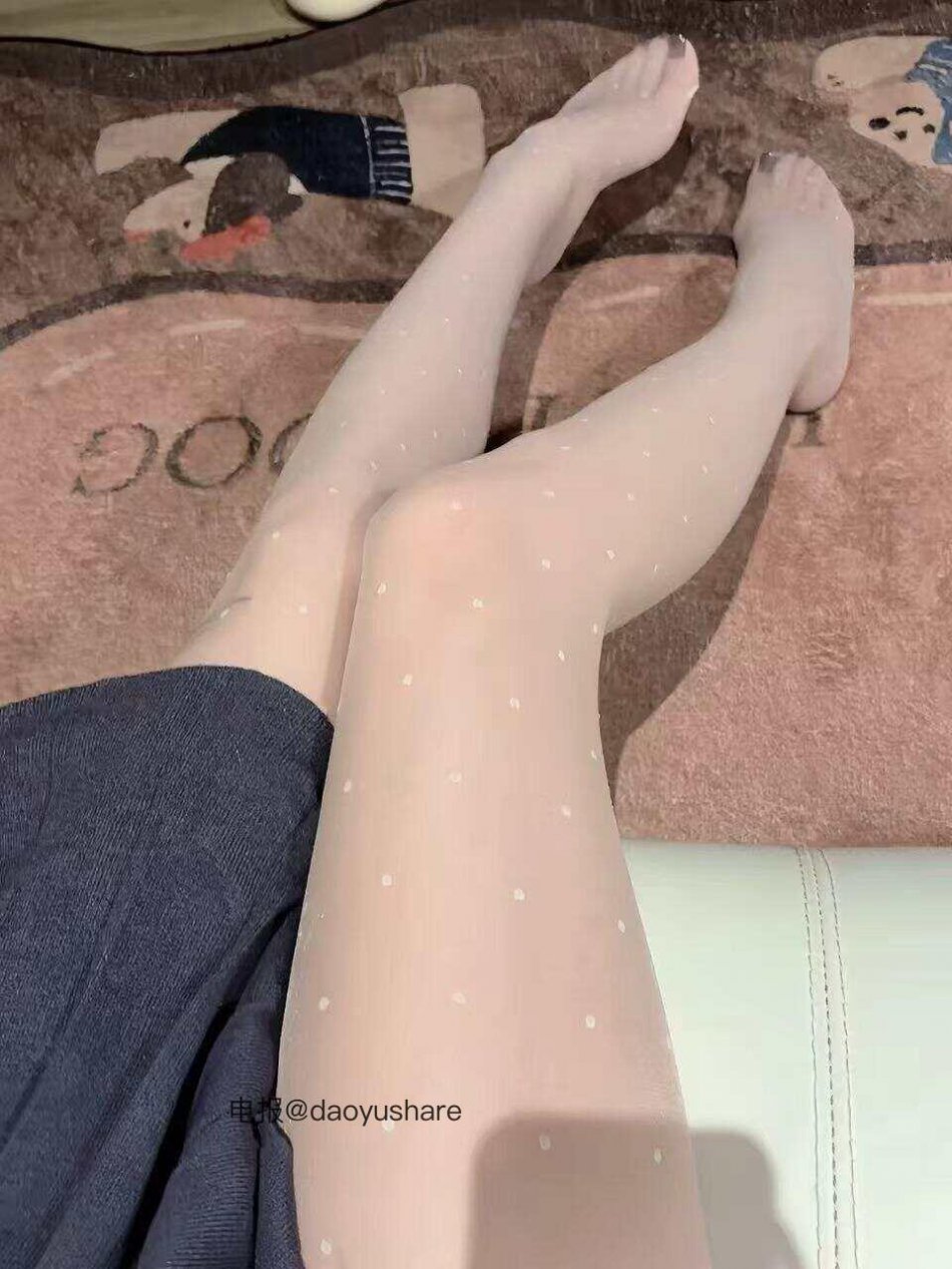 四季奶青 2025-11-11 15:24:10 哥哥在干嘛呢😋