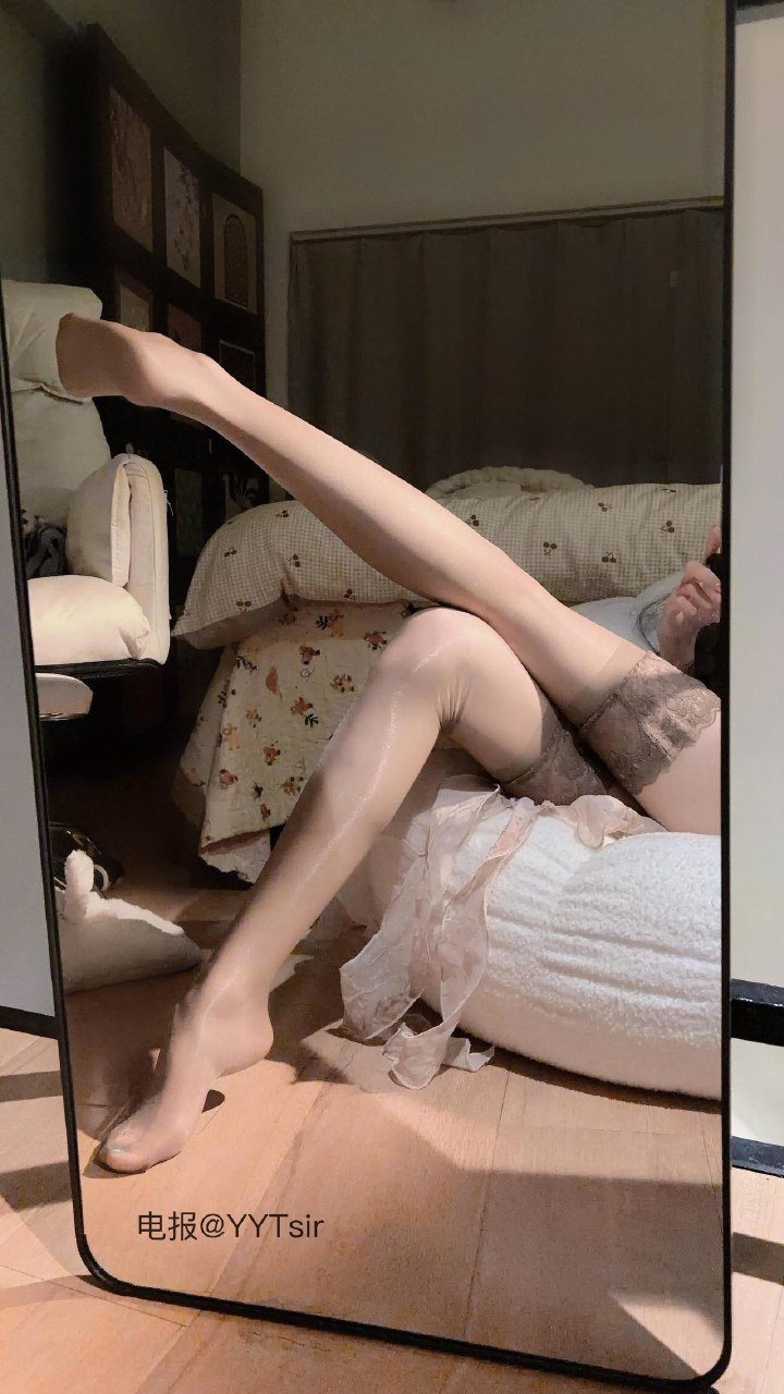 四季奶青 2025-11-13 17:49:30 照片合集 52p 第11张