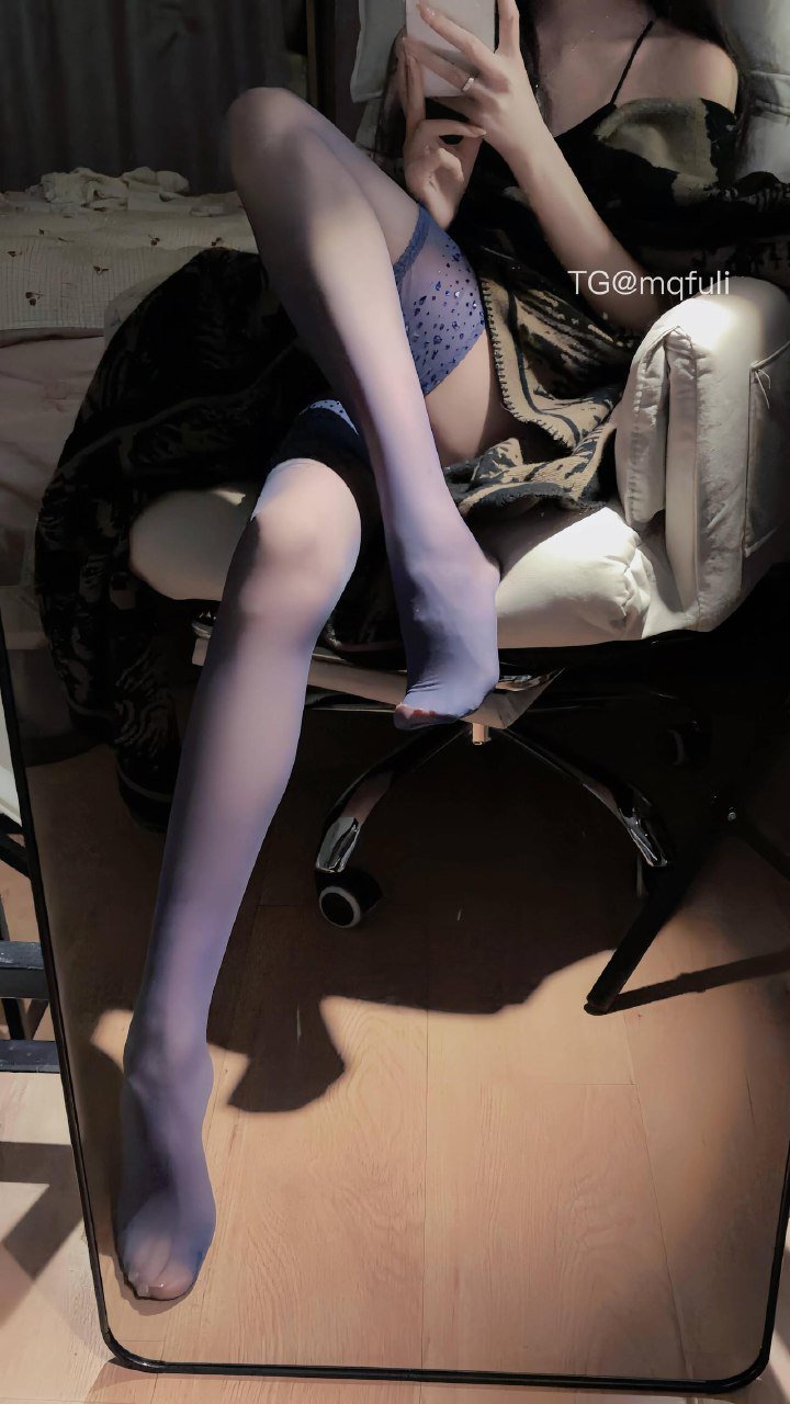 四季奶青 2025-11-13 17:49:30 照片合集 52p 第43张