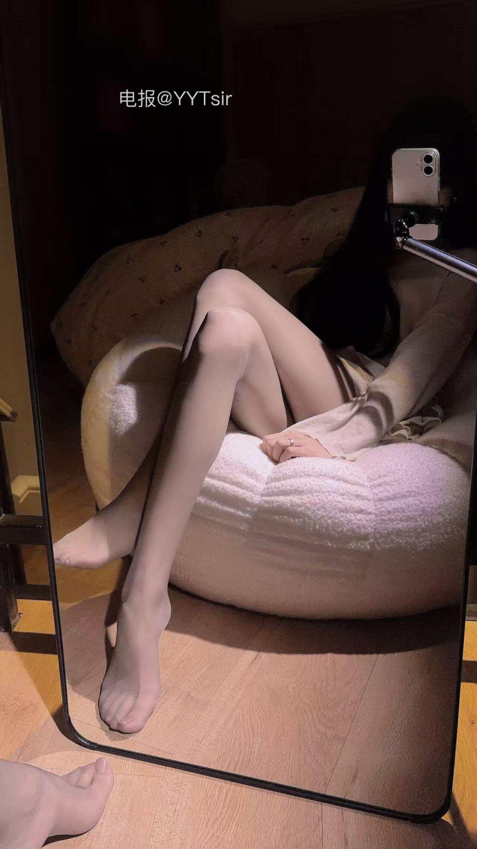 四季奶青 2025-11-11 16:03:31 黑丝谁不喜欢～