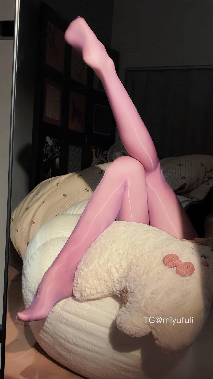 四季奶青 2025-11-11 16:03:31 黑丝谁不喜欢～