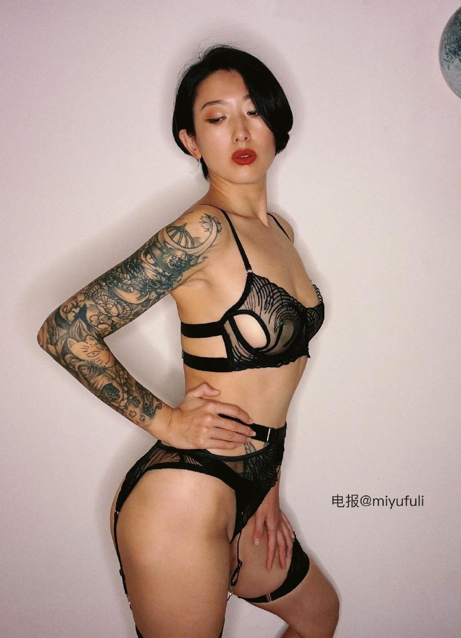 栗子Chen 2025-11-02 03:10:14 深夜宠粉 睡不着