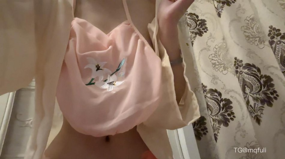 财神爷的心尖尖 2025-11-27 14:35:36 【嘉宾贴】猛猛给宝宝们拍照更新🔥