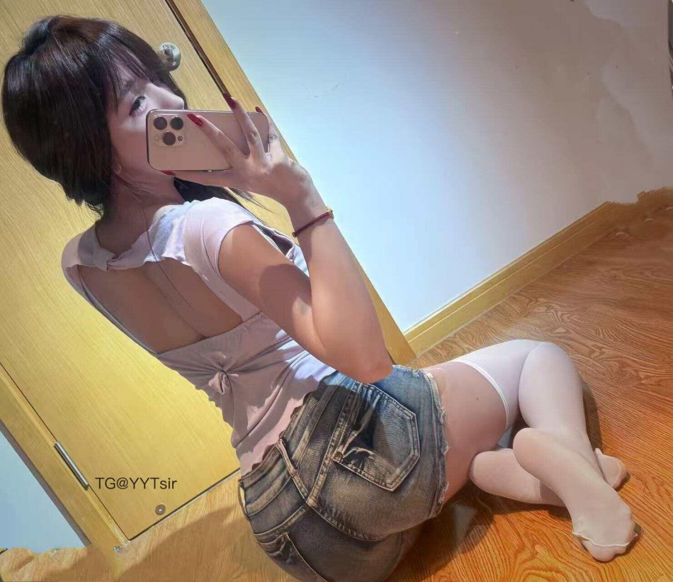 嘉欣 2025-12-01 10:11:41 我都希望自己能再漂亮一点 第2张