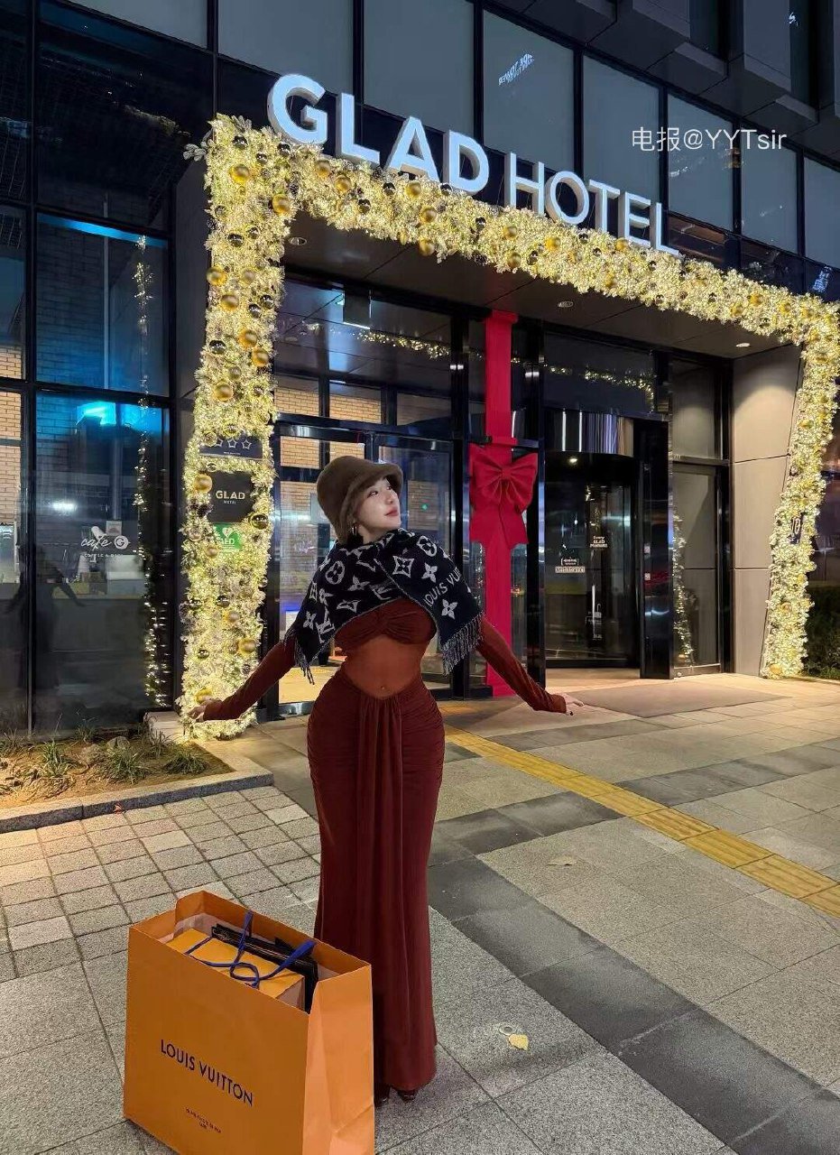 鹿瑶 2025-12-04 17:04:33 在自由的时间里 我更喜欢做我自己 第1张