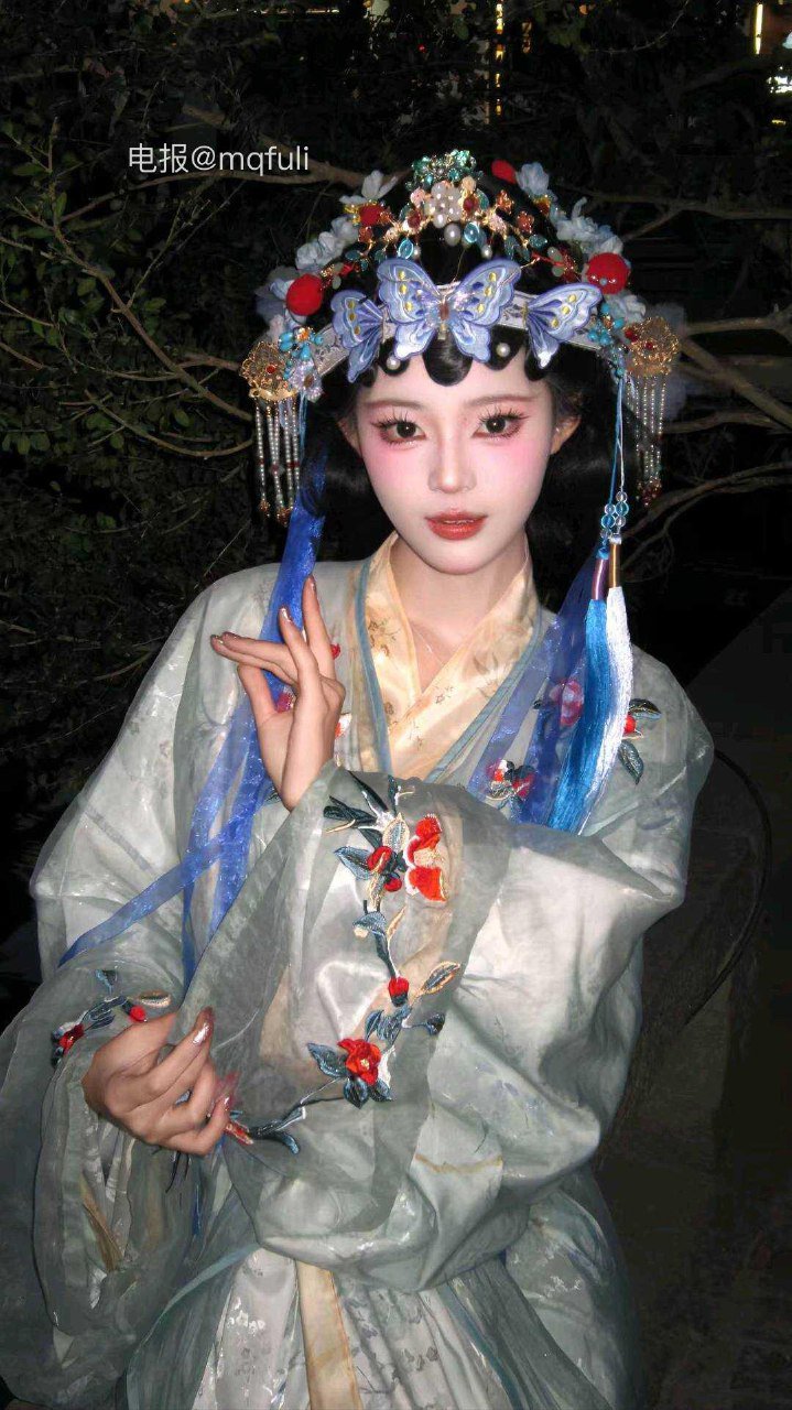 草莓熊啵啵 2025-12-08 10:46:41 心中有光,何惧远方 第1张