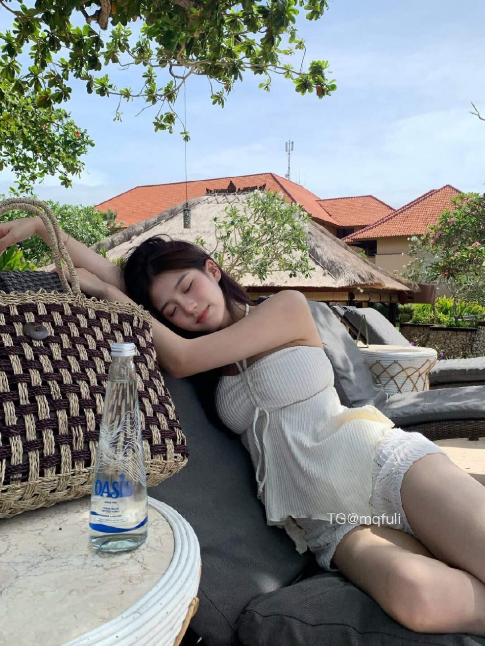 小小鲨余 2025-12-09 14:36:04 you are my sunshine☀️