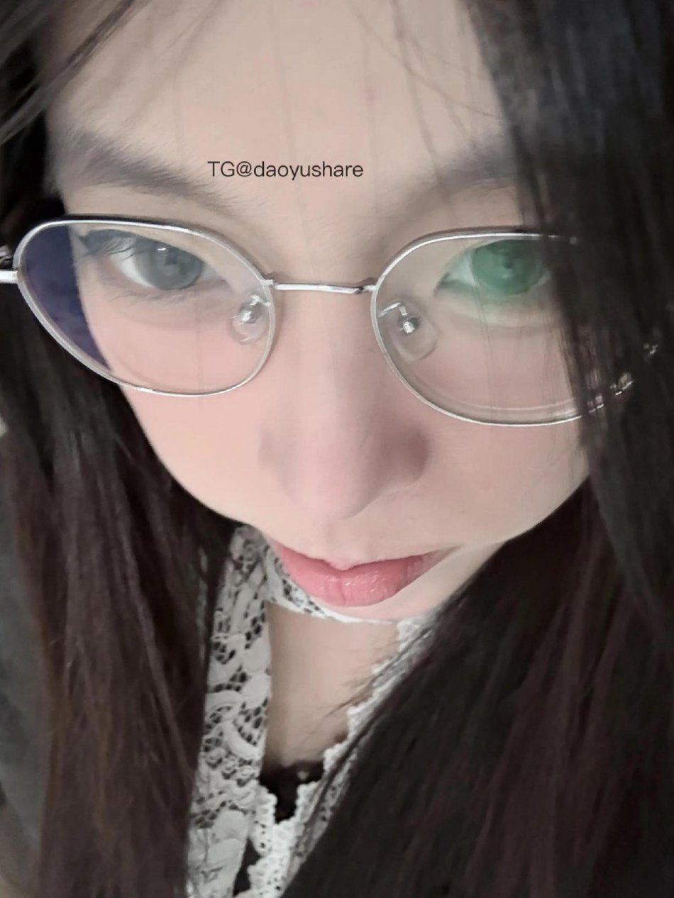 小熊大王 2025-12-12 21:05:05 小猫喜欢谁就粘着谁 你也是吗