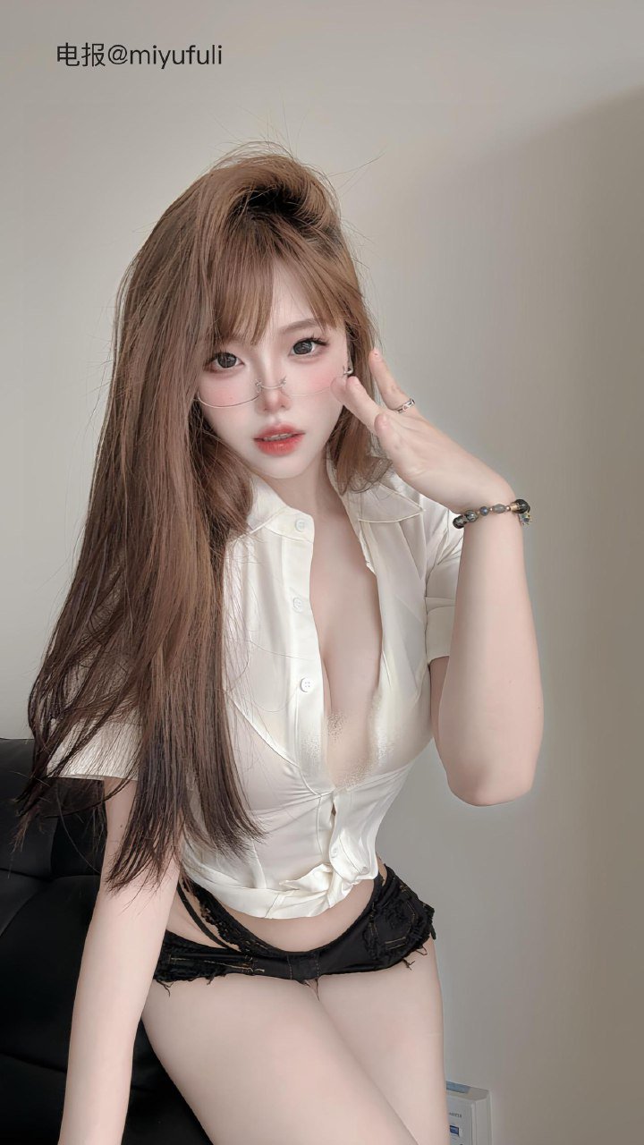 空心柚七 2025-12-14 17:49:47 捕捉每一丝奶甜光晕