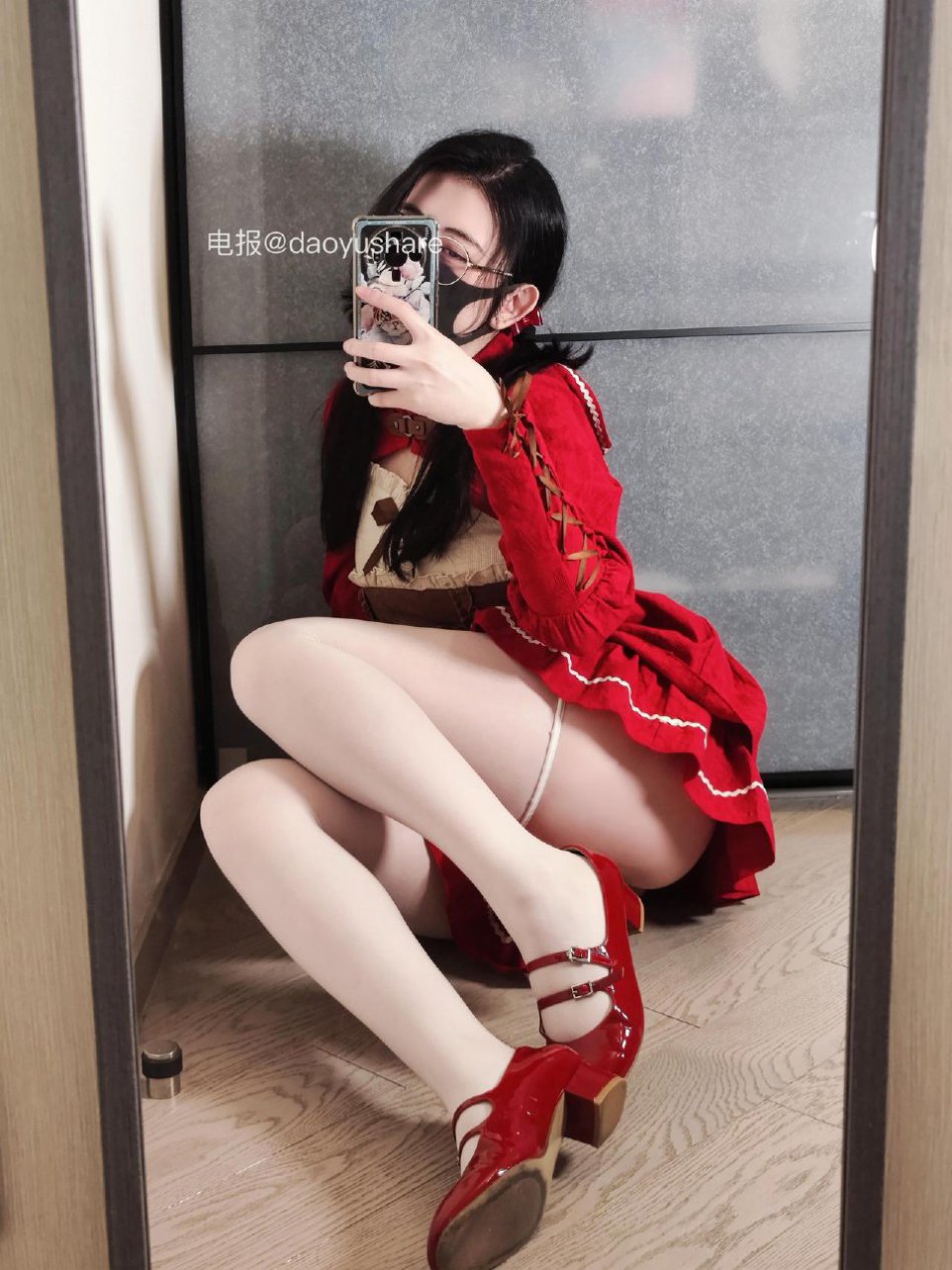 Naimi奶咪 2025-12-15 16:10:25 鸭梨太大记得愉悦自己